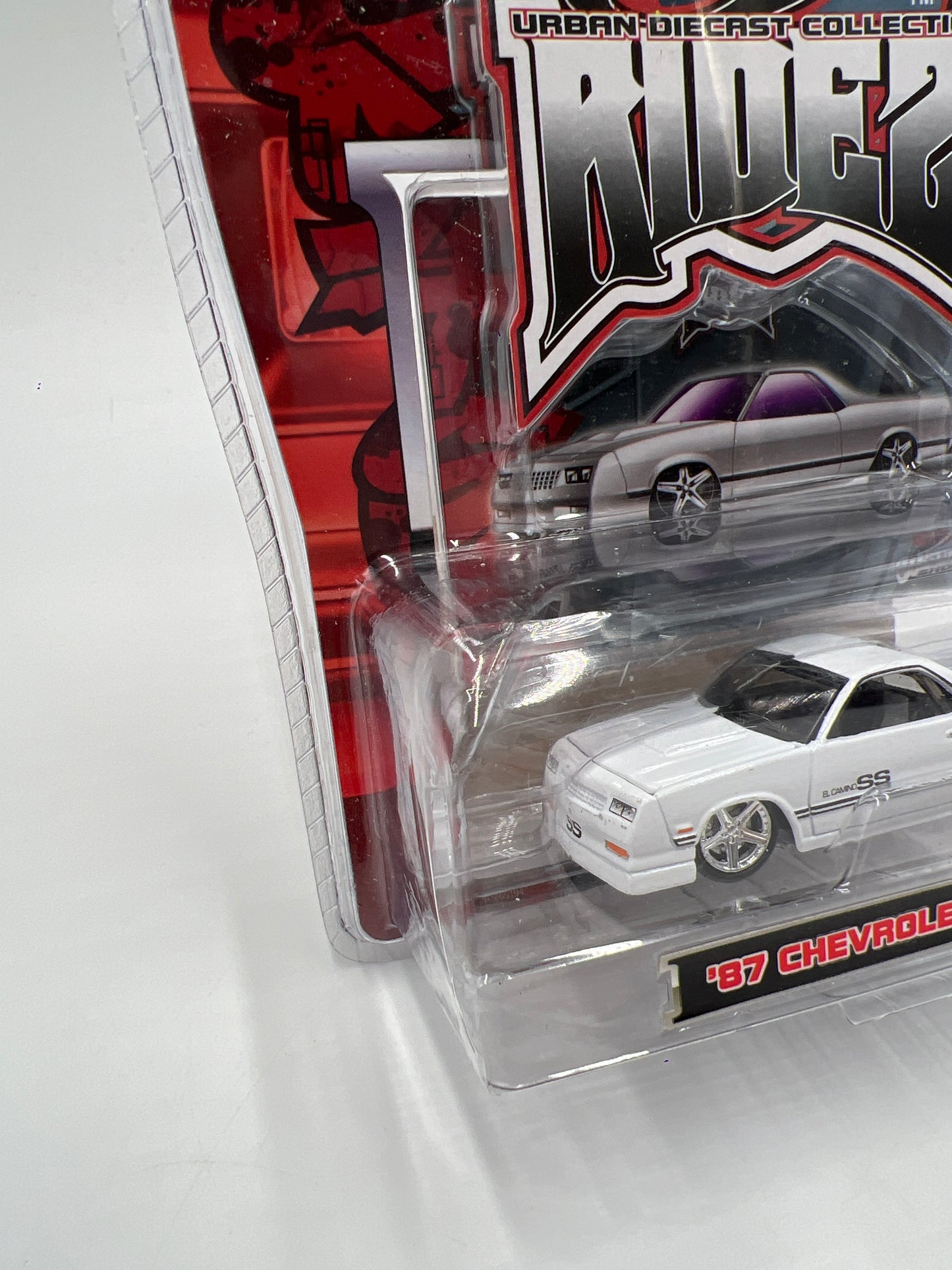 Maisto G Ridez 87 Chevrolet El Camino White