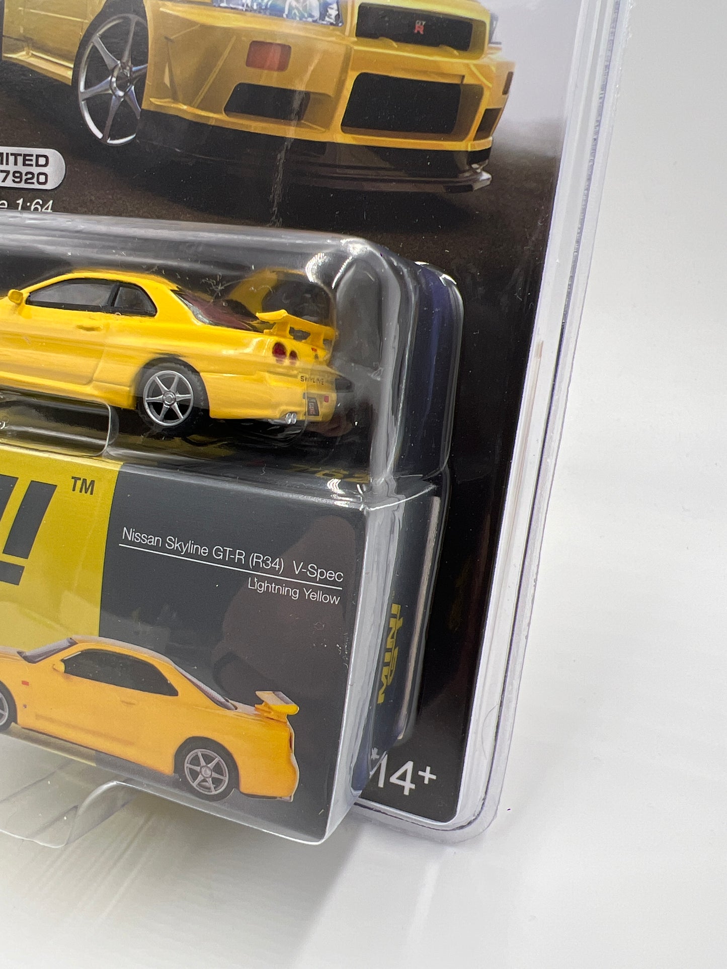 Mini GT Mijo Exclusives #762 Nissan Skyline GT-R R34 V-Spec Yellow