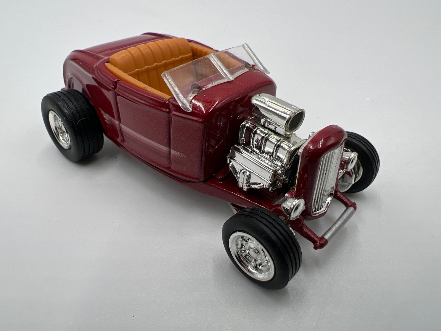 Hot Wheels Collectibles 1/64 Reggies Cars 1932 Ford Hi-Boy Roadster Red Loose