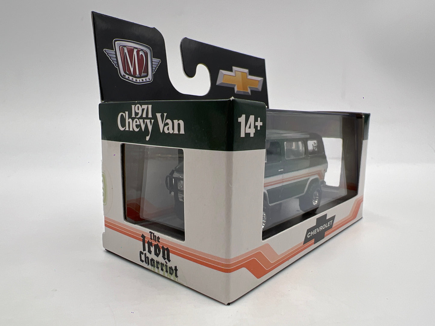 M2 Machines 1971 Chevrolet Van Beauville 4x4 Green R104