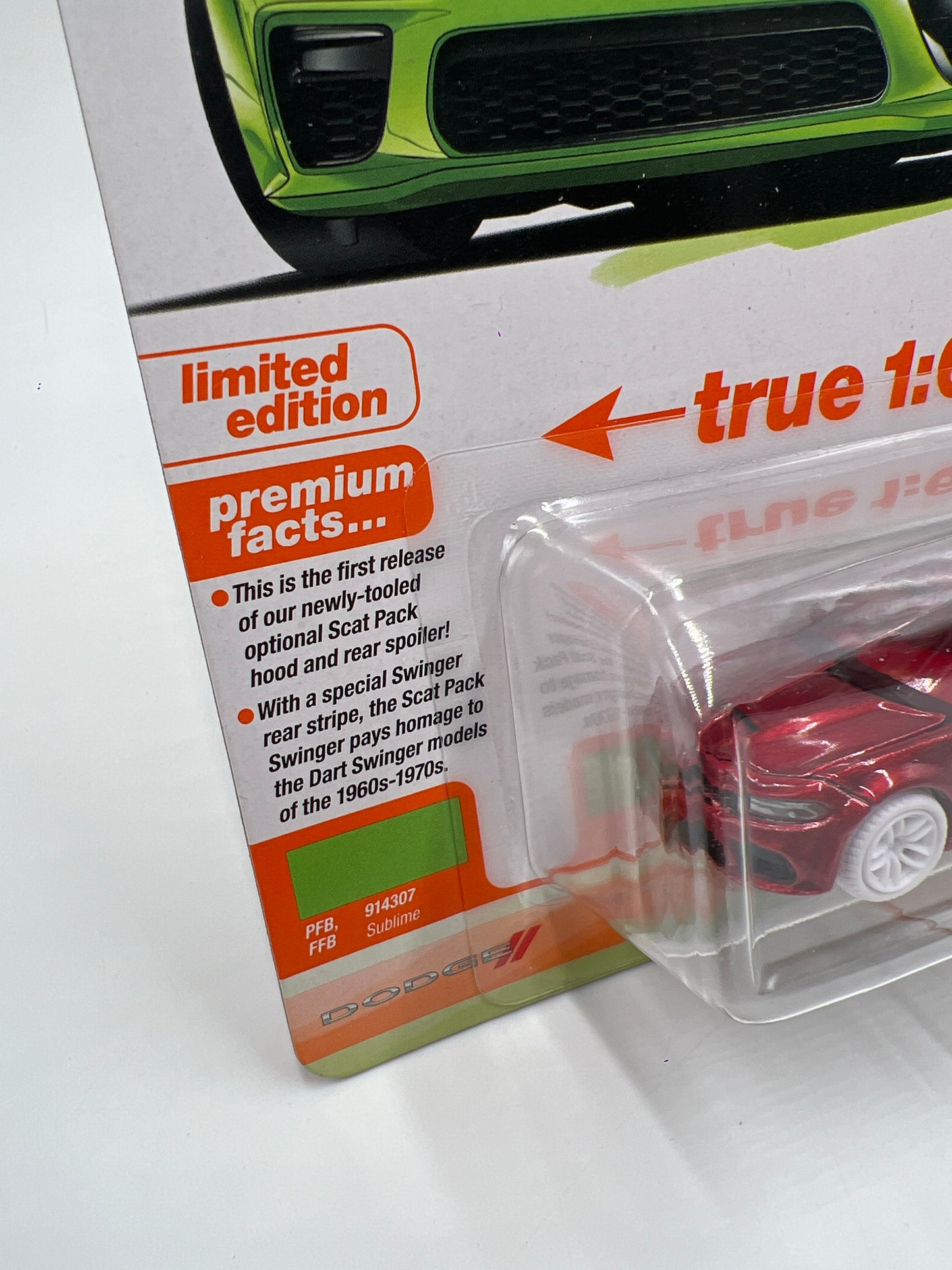 Auto World Modern Muscle Release 3 Version A Ultra Red CHASE 2023 Dodge Charger R/T Scat Pack Swinger
