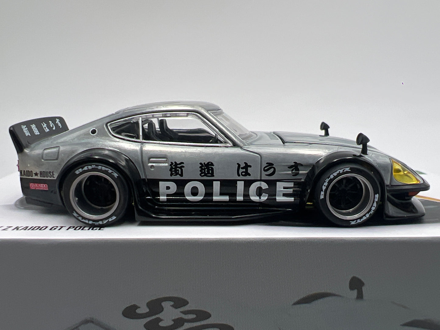 Mini GT Kaido House #208 CHASE Nissan Fairlady Z Kaido GT Police