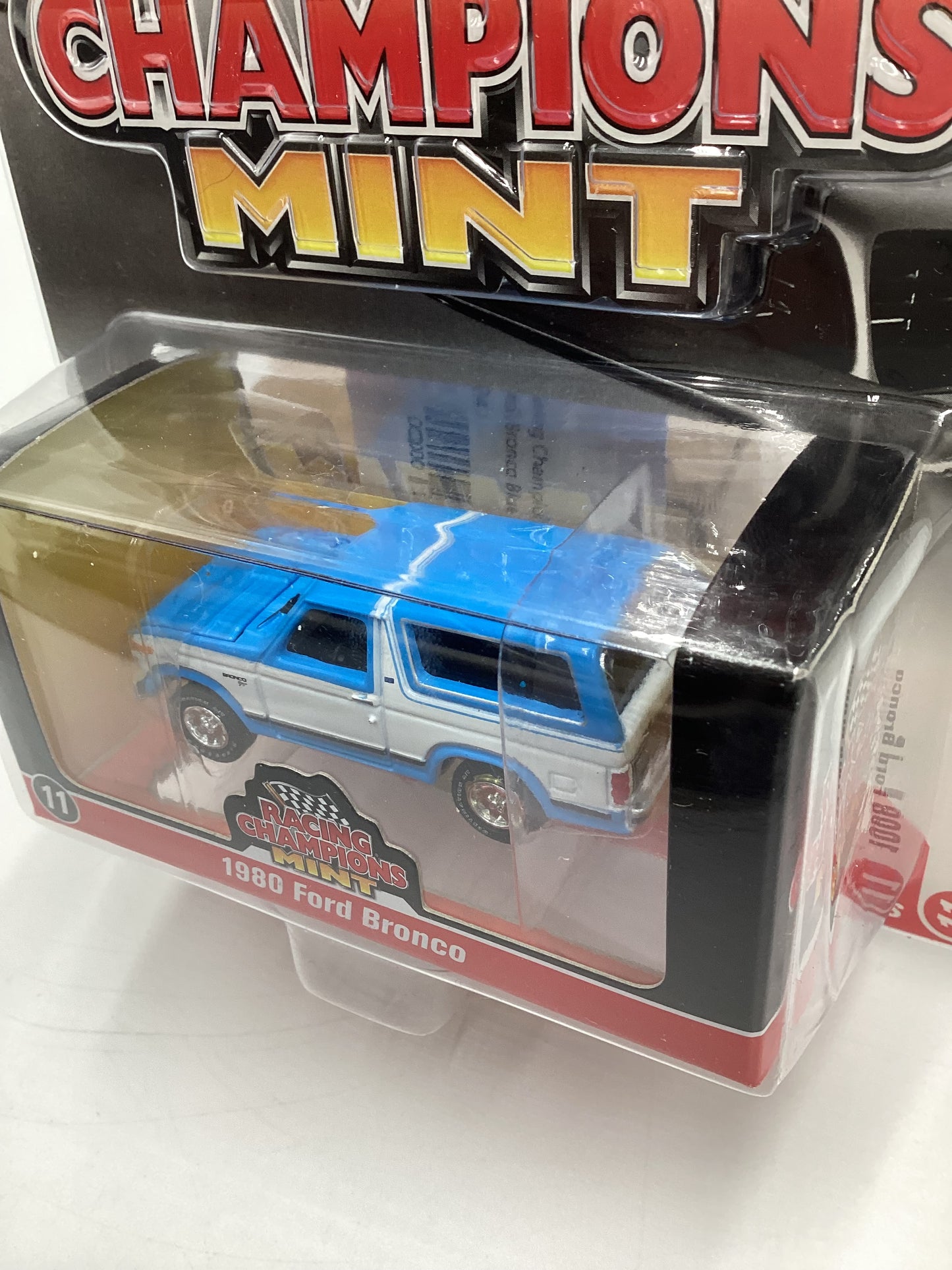 2016 Racing Champions Mint #11 1980 Ford Bronco Blue/White SR