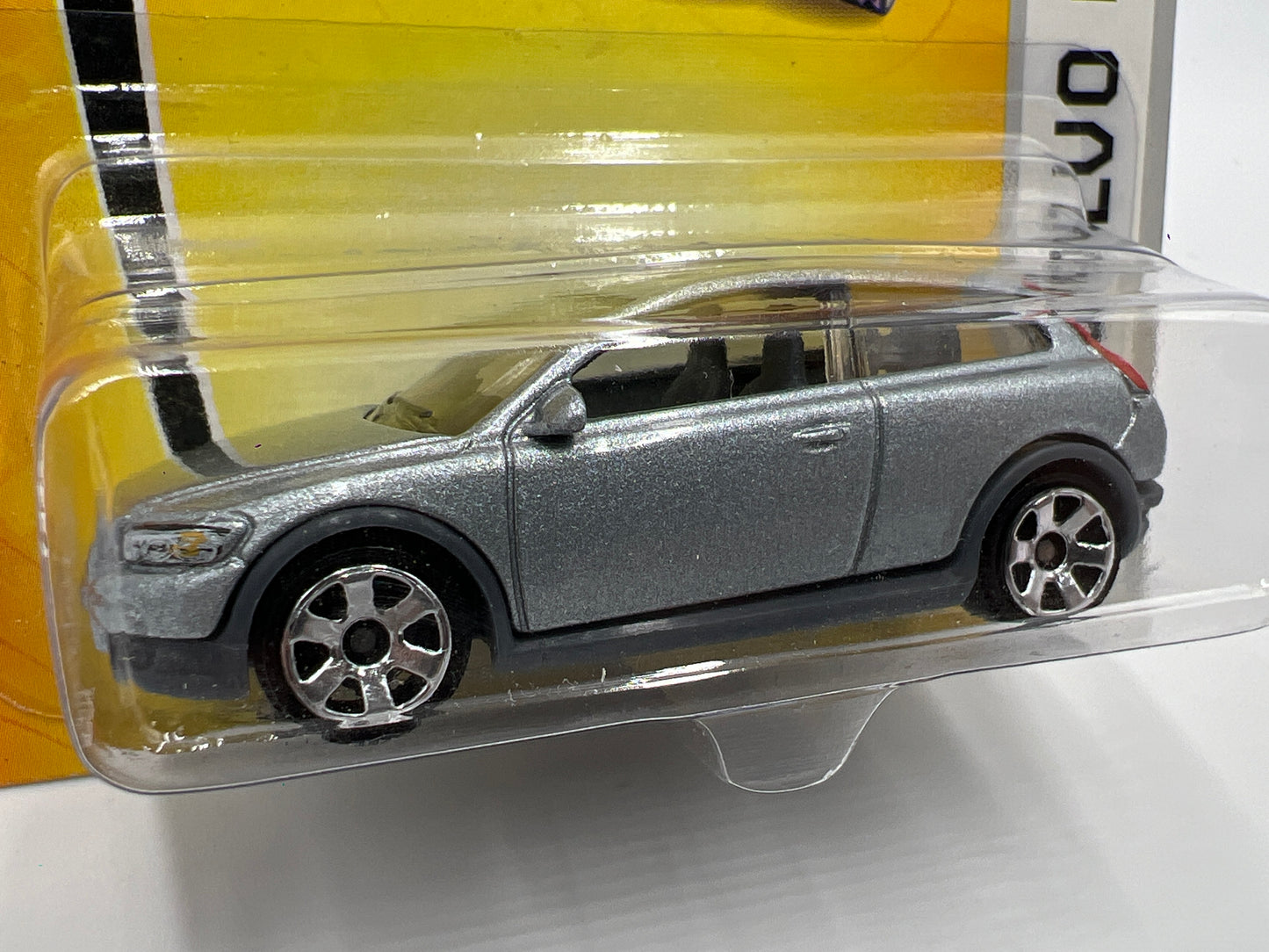 Matchbox MBX Metal #4 Volvo C30 Silver W/Protector