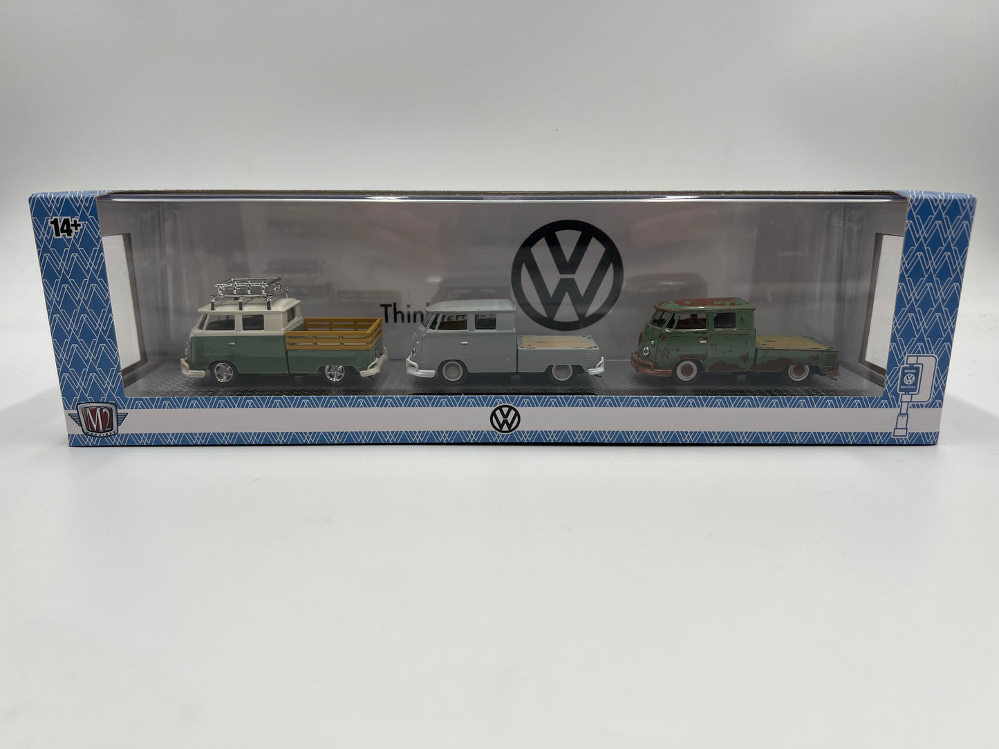 M2 Machines Auto Haulers VW 1960 VW Double Cab Truck USA Models R65