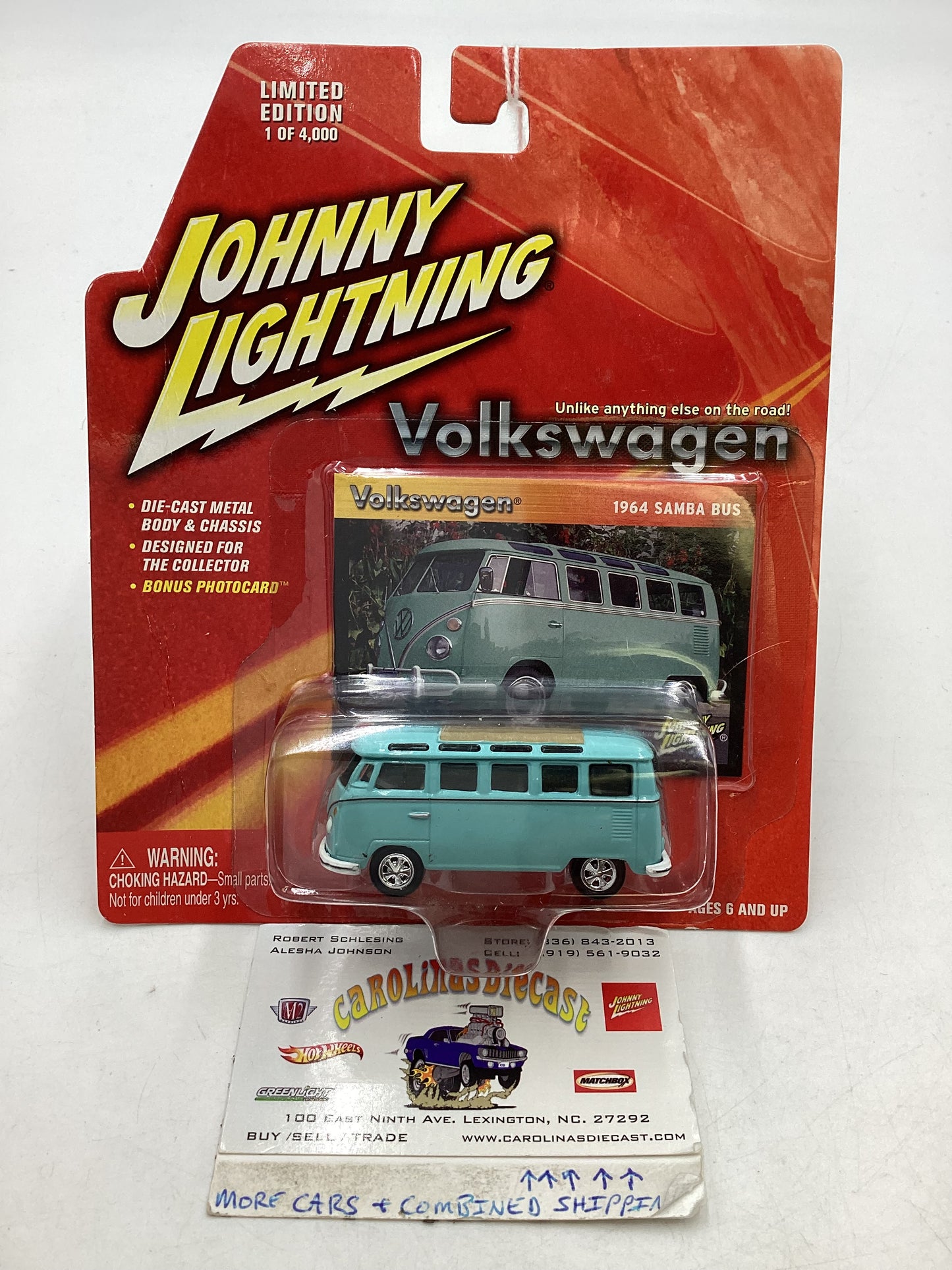 Johnny Lightning Volkswagen 1/4000 1964 Samba Bus Light Blue Vein on Left 220B