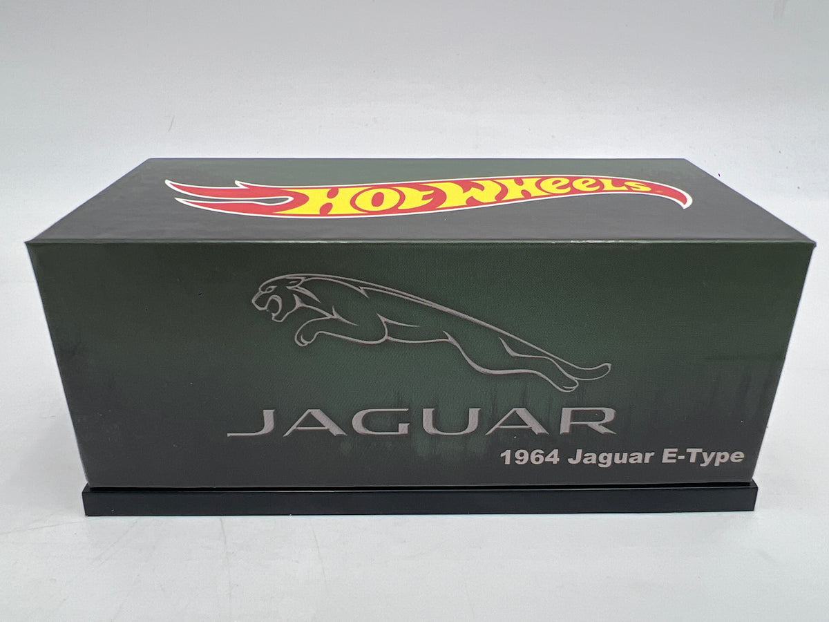 2023 Hot Wheels RLC #9099/30000 1964 Jaguar E-Type Green
