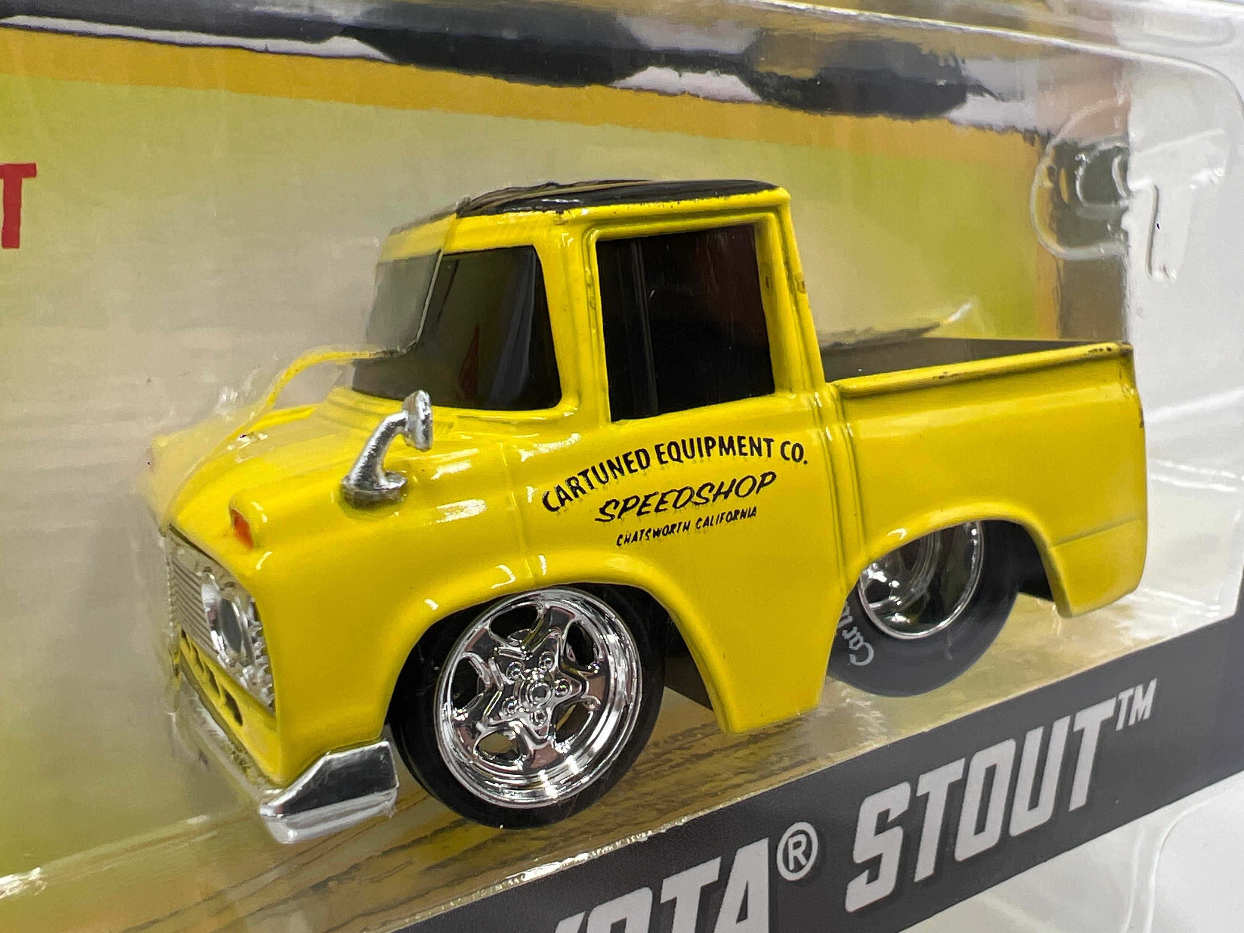 MGA Car Tuned Series 7 #1 73 Toyota Stout Yellow 181A