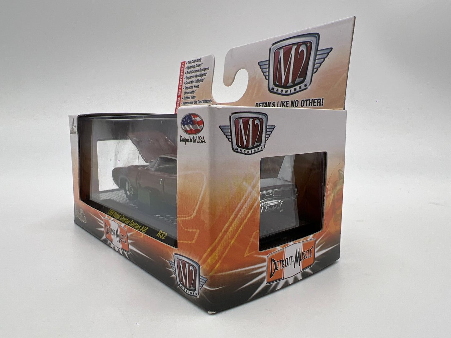 M2 Machines Detroit Muscle 1969 Dodge Charger Daytona 440 Brown R32