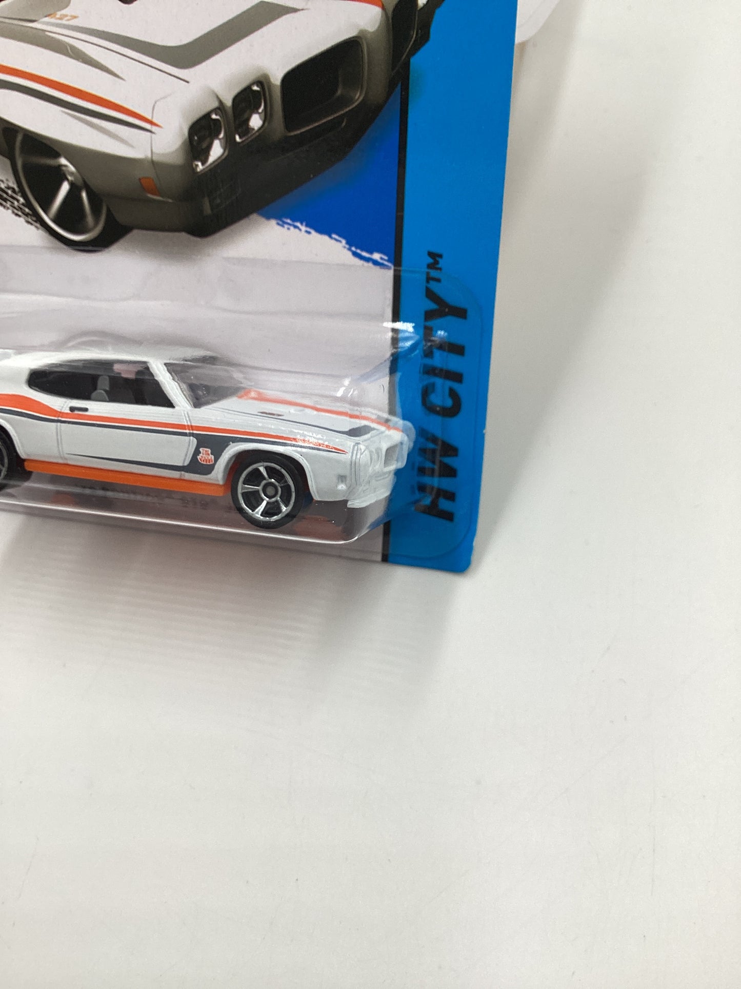 2015 Hot wheels HW City Kroger Exclusive White 70 Pontiac GTO Judge 235E