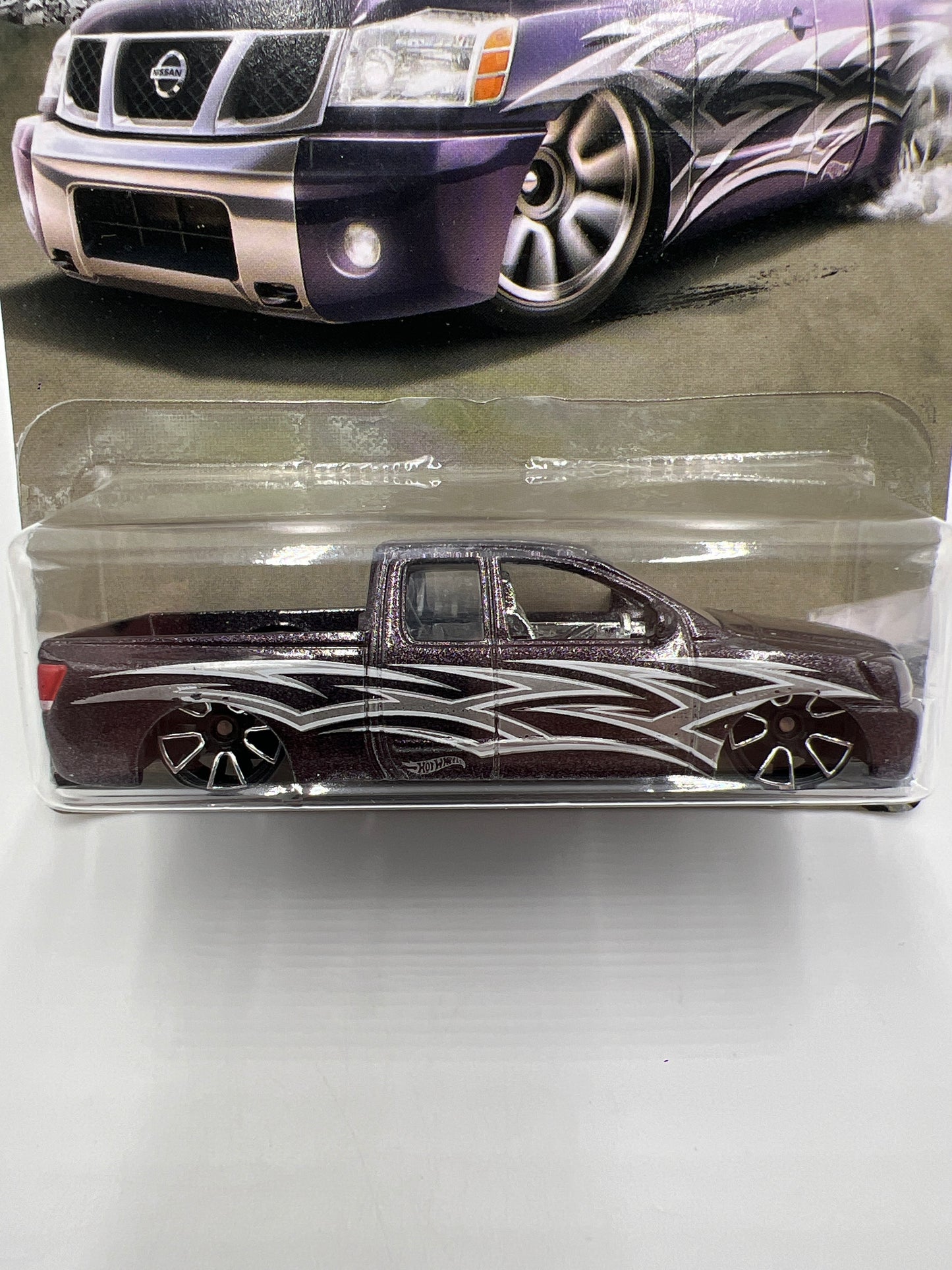 2016 Hot Wheels Walmart Exclusive Rad Trucks #5 Nissan Titan Purple/Silver 161K
