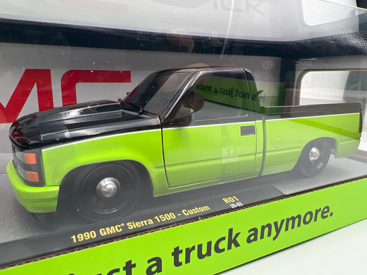2026 M2 Machines R01 1/24 & 1/64 2 Pack 1990 GMC Sierra 1500 Custom Green/Black