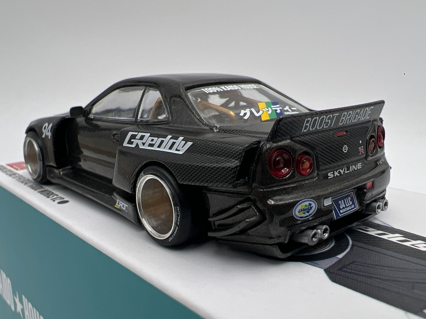 Mini GT Kaido House #222 Nissan Skyline GT-R R34 Kaido Works Carbon V2 GReddy