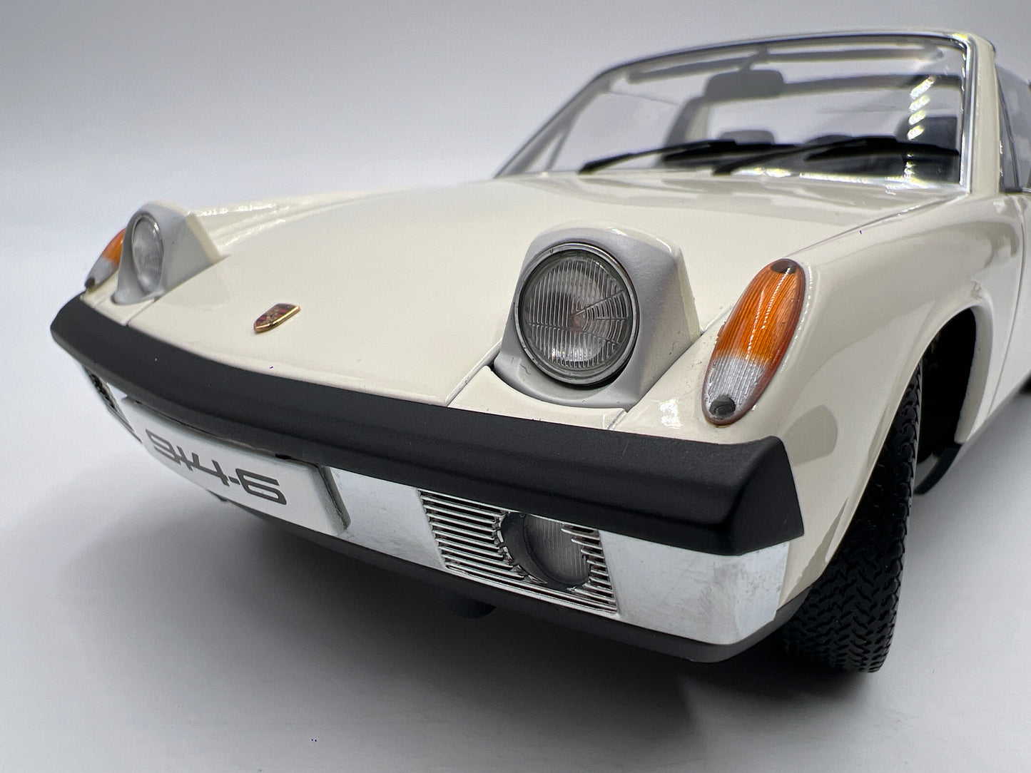 Rare AutoArt 1/18 Scale Porsche 914-6 Ivory White Loose VHTF Exceptional Detail