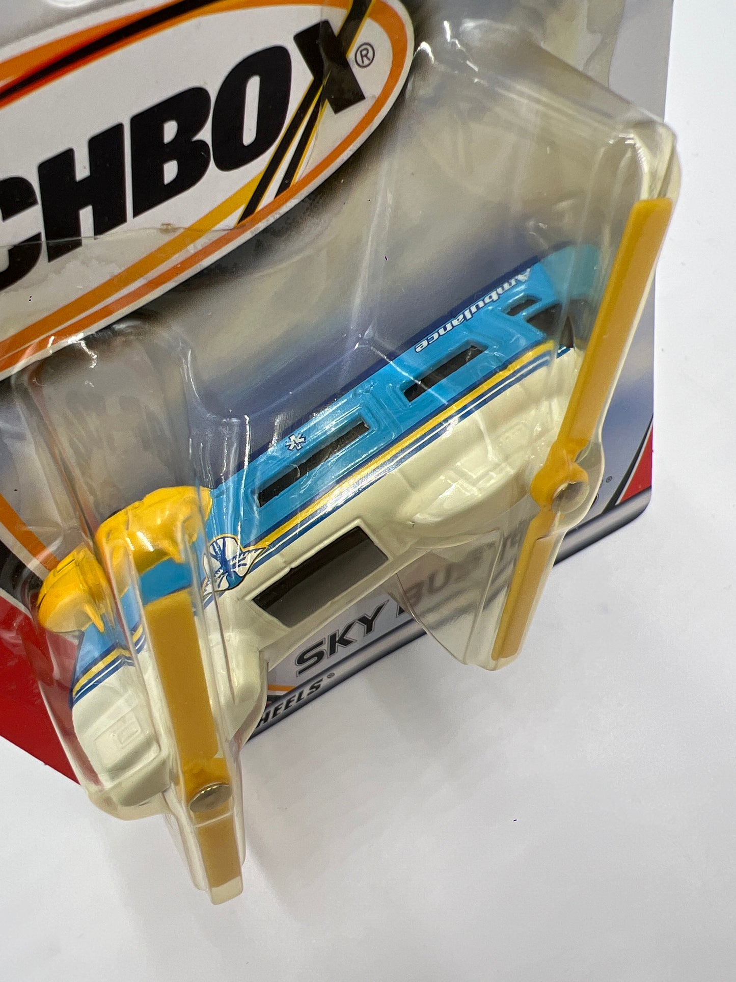 Matchbox Sky Busters Transport Helicopter Ambulance Blue/White PP1