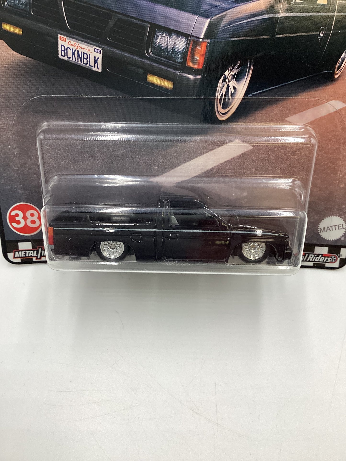 Hot Wheels Premium Boulevard #38 Custom ‘93 Nissan Hardbody Black w/ protector