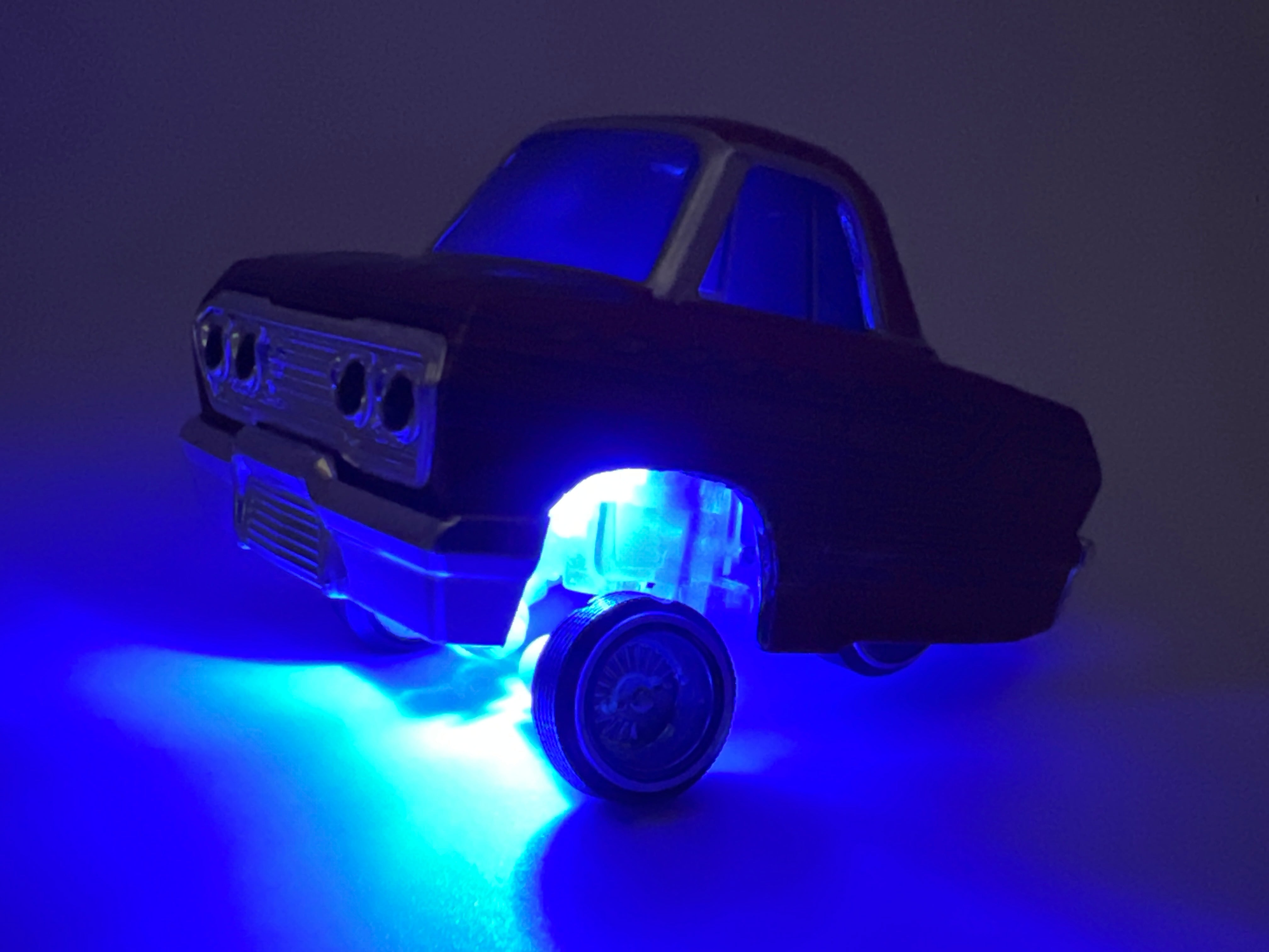 MGA Car Tuned Series 1 Show Glow Lowriders #3 63 Chevy Impala