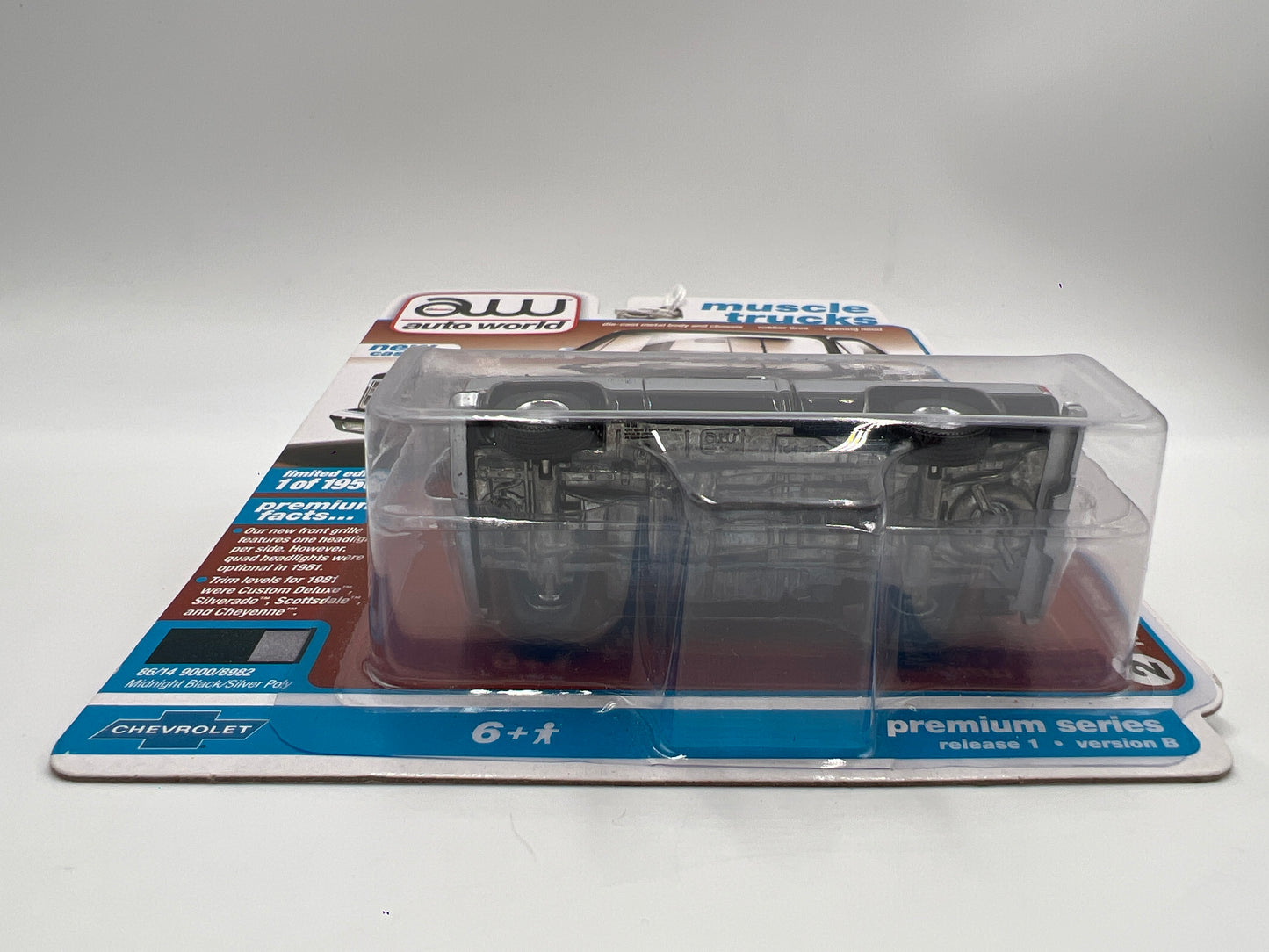 Auto World Muscle Trucks Release 1 Version B 1981 Chevy Silverado 10 Fleetside Black/Silver