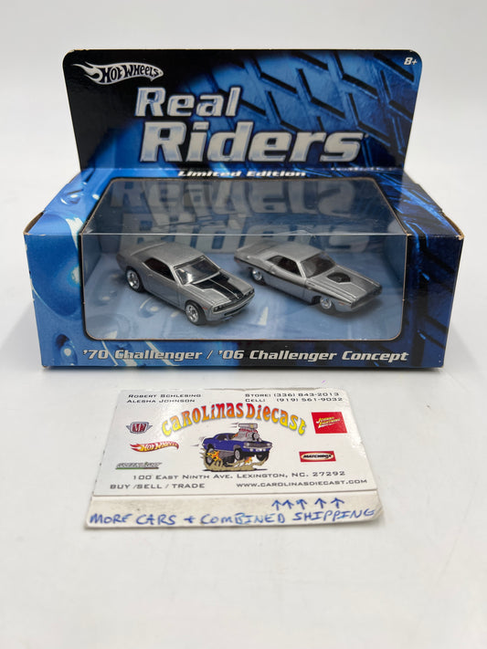 Hot Wheels Real Riders Limited Edition Box Set 70 Dodge Challenger / 06 Challenger Concept Silver