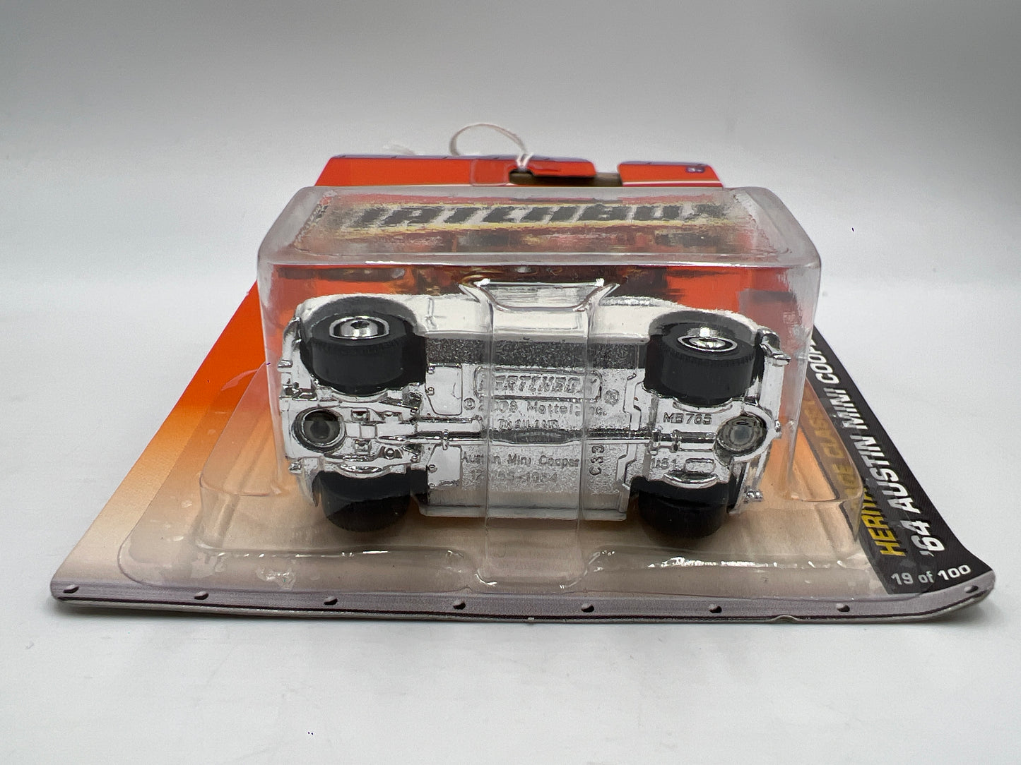 Matchbox Heritage Classics #19 64 Austin Mini Cooper S White 208C