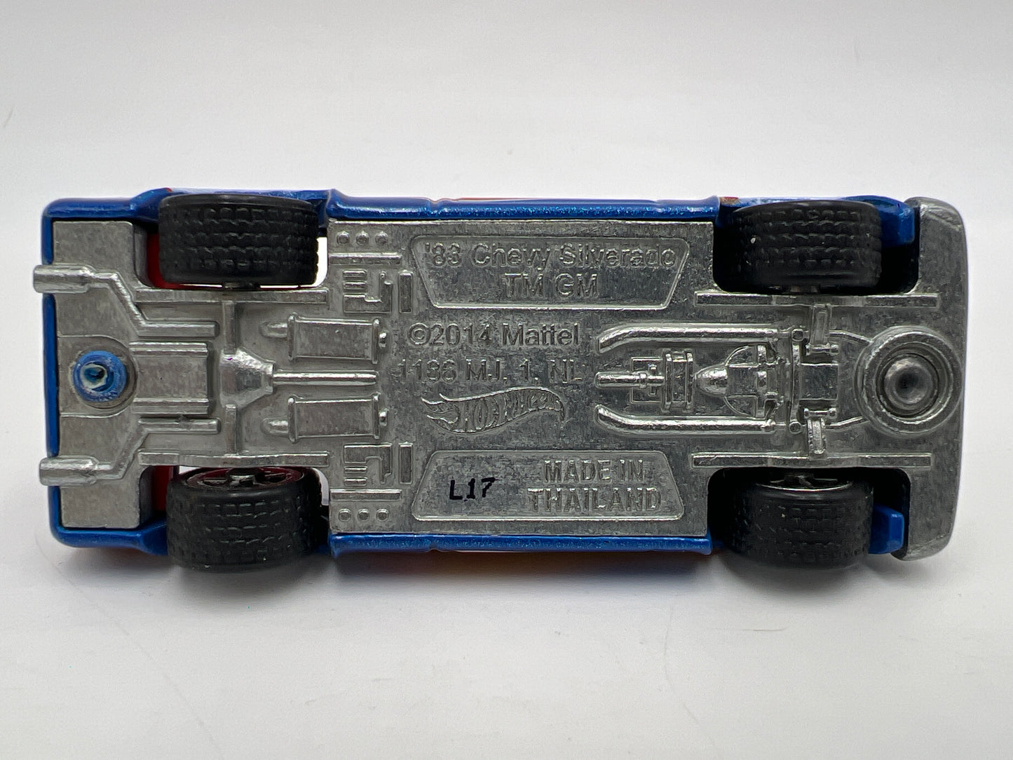 2018 Hot Wheels 1/64 Premium Display Case Exclusive 83 Chevy Silverado Blue/White Loose