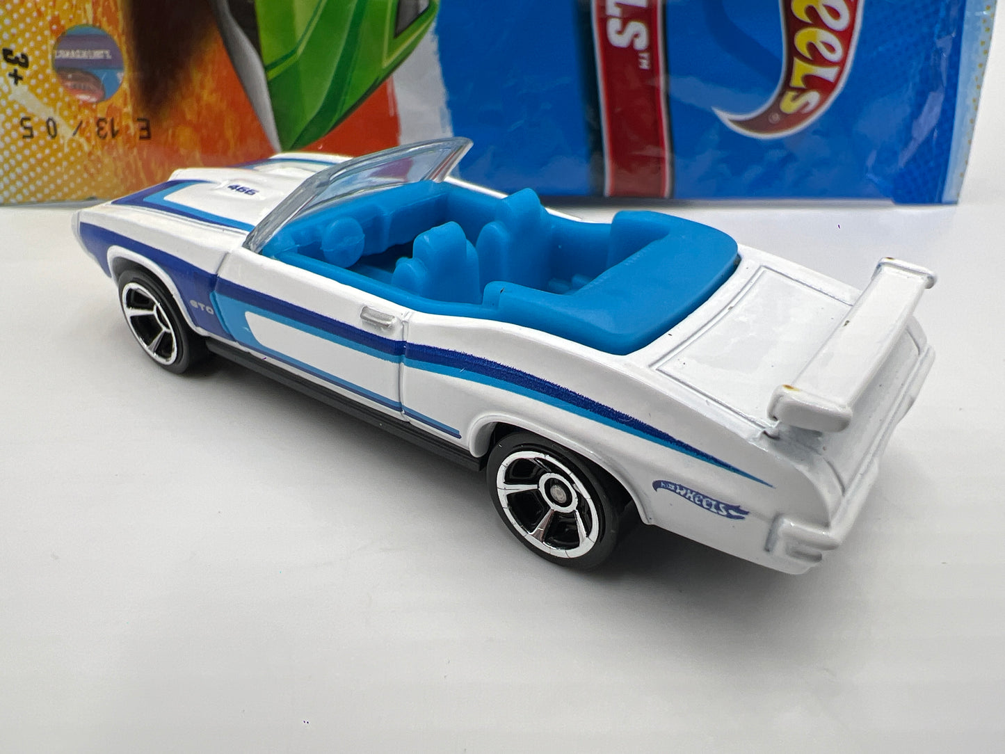 2012 Hot Wheels Mystery Models #5 70 Pontiac GTO White/Blue W/Poster