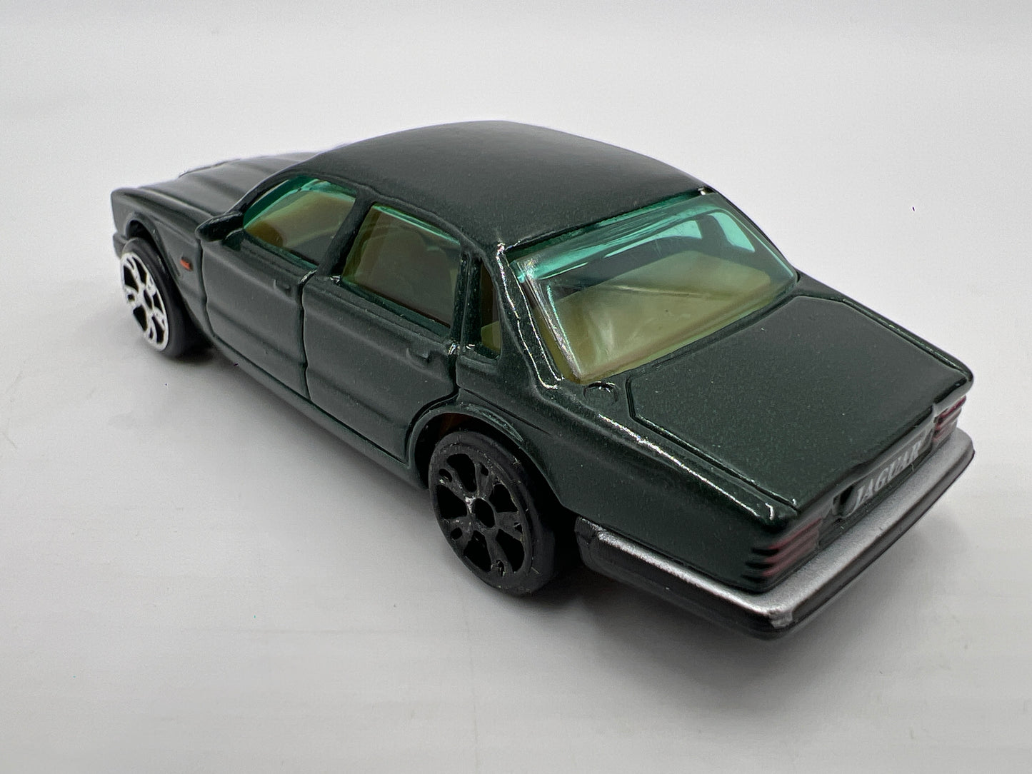 Matchbox 1/64 Superfast #57 Jaguar XJ6 Green Loose