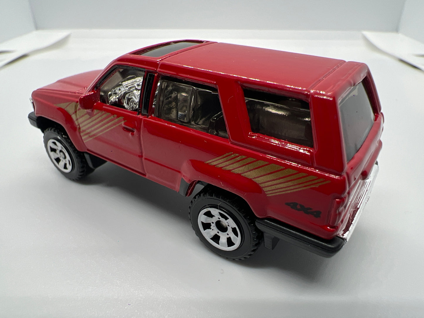 Matchbox 1/64 1985 Toyota 4Runner Red Loose