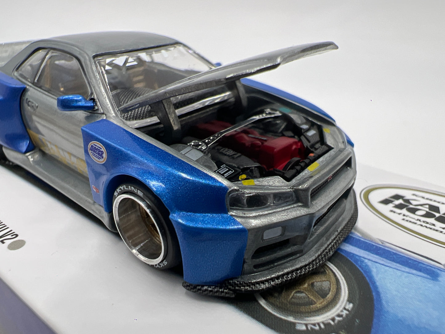 Mini GT Kaido House #158 CHASE Nissan Skyline GT-R R34 Kaido Works Shinjuku V2