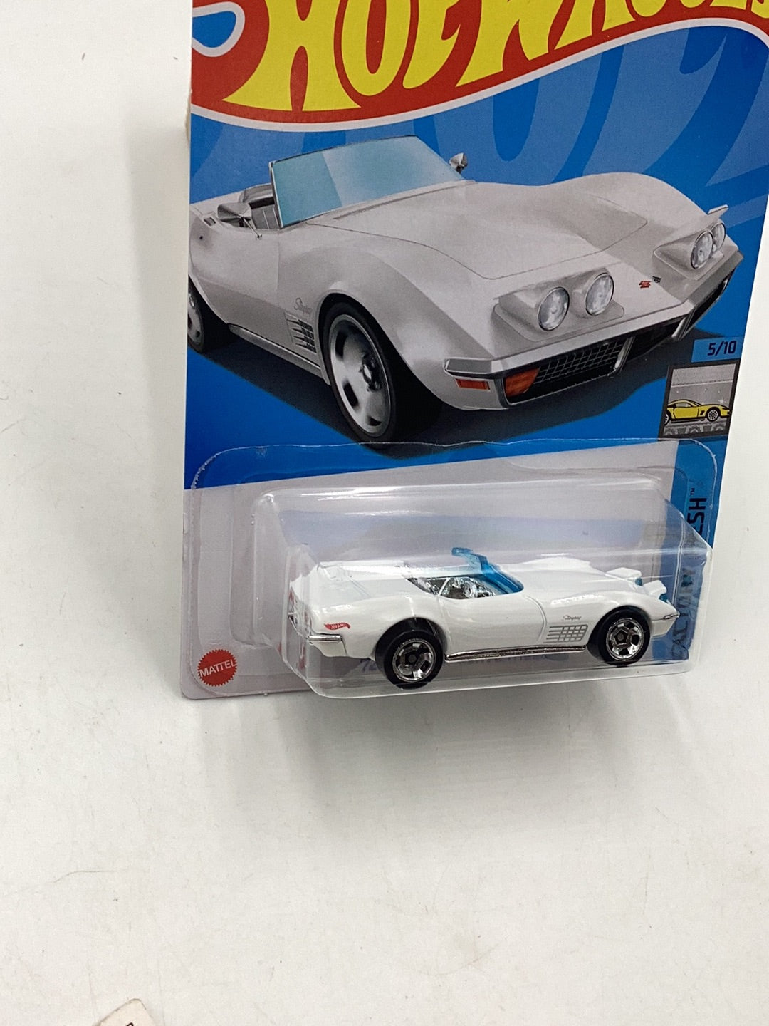 2024 Hot Wheels B case #47 72 Stingray Convertible 5D
