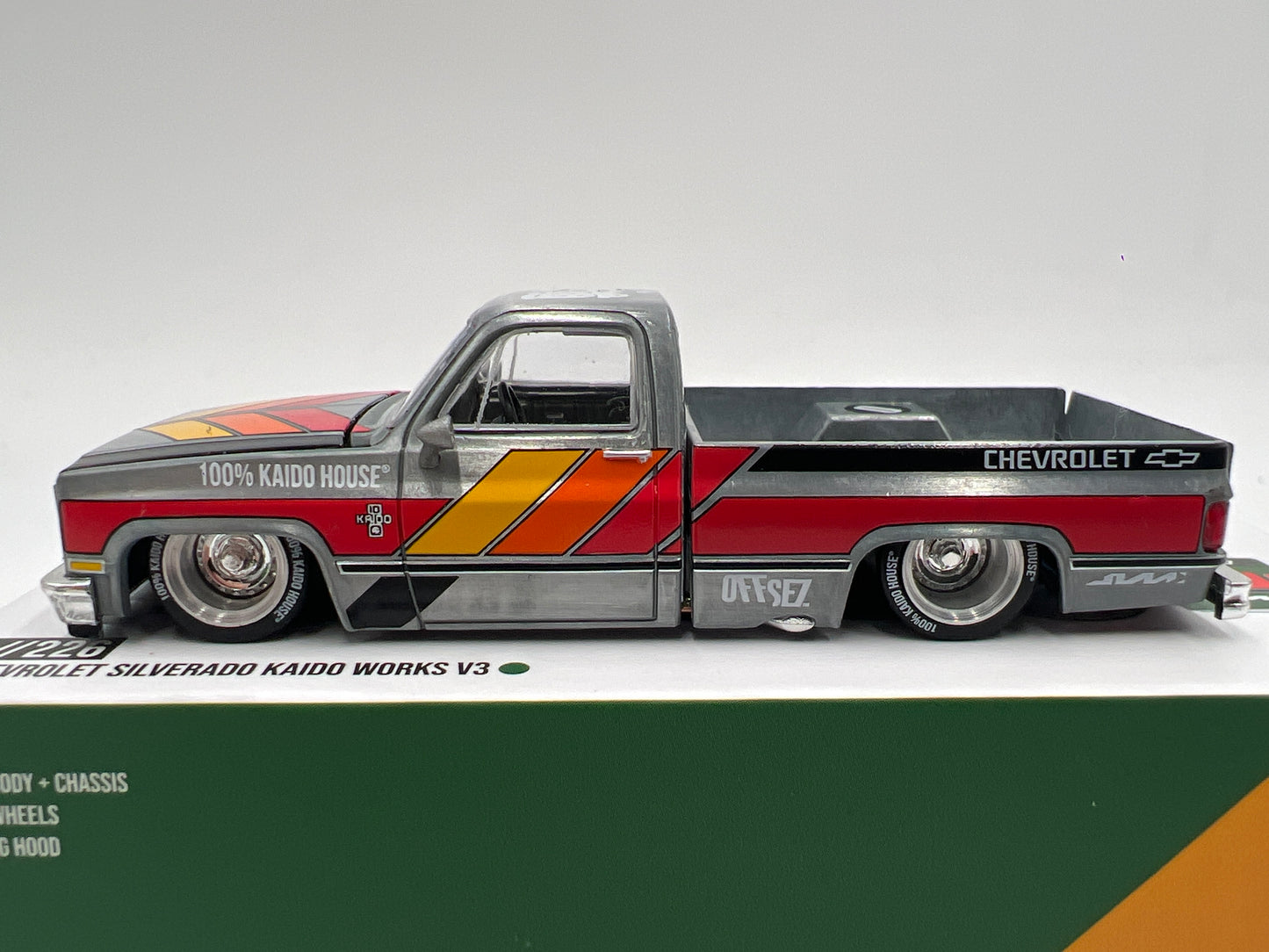 Mini GT x Kaido House #226 CHASE Chevrolet Silverado Kaido Works V3