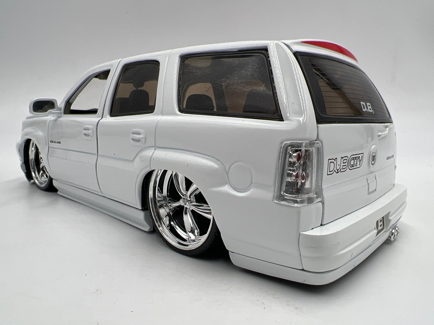 Jada 1/24 Scale Dub City 2002 Cadillac Escalade White Loose