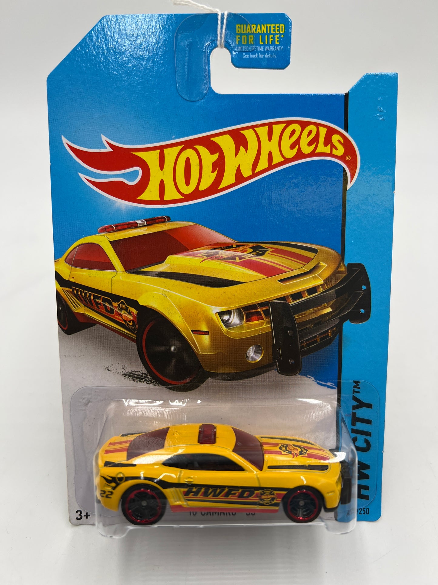 2014 Hot Wheels City #42 10 Camaro SS Yellow 6D