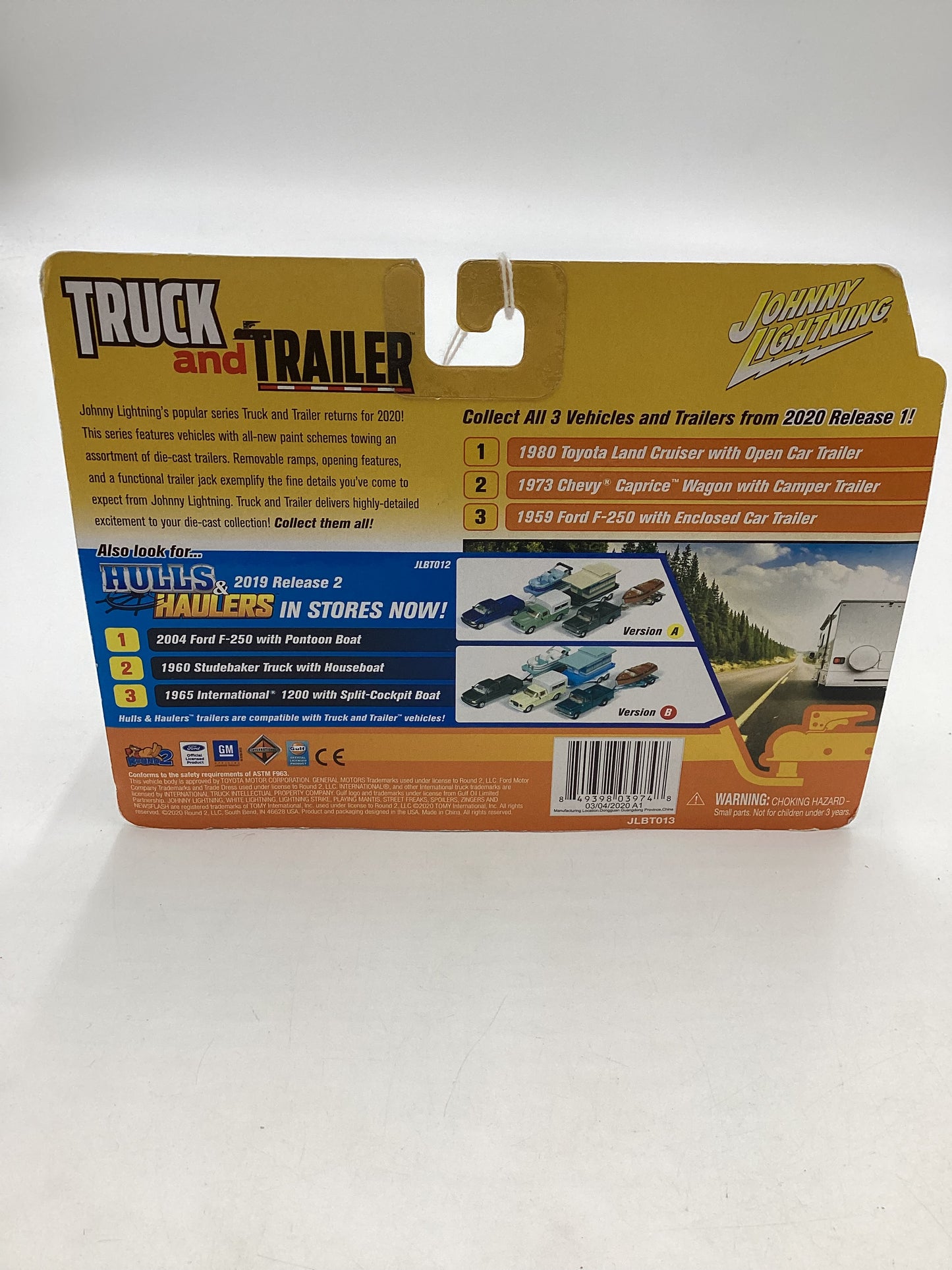 Johnny Lightning Truck And Trailer Release 1 1980 Toyota Land Cruiser with open car trailer