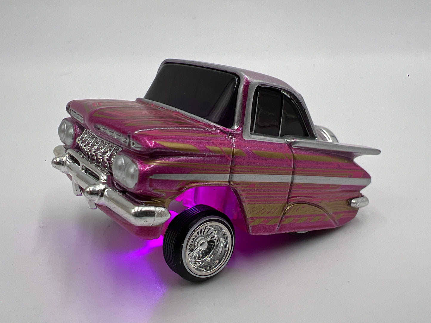 MGA Car Tuned Series 1 Show Glow Lowriders #2 59 Chevy Impala Pink