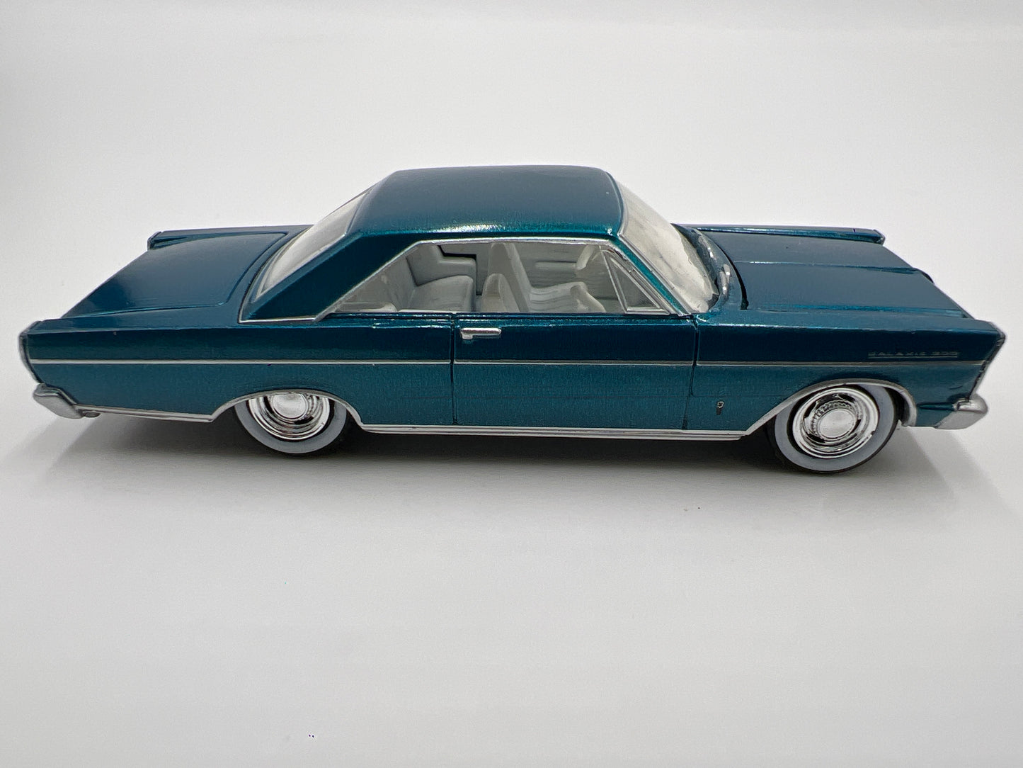 Greenlight Route 66 U.S.A Collector Pack 1965 Ford Galaxie Blue Loose