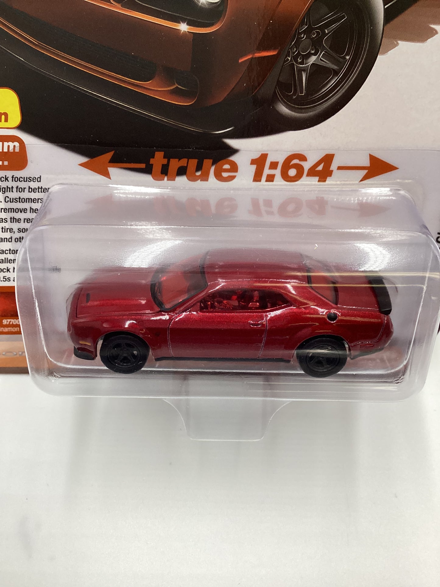 Auto World Modern Muscle Release 5 Version A 2021 Dodge Challenger SRT Super Stock Red Ultra Red Chase