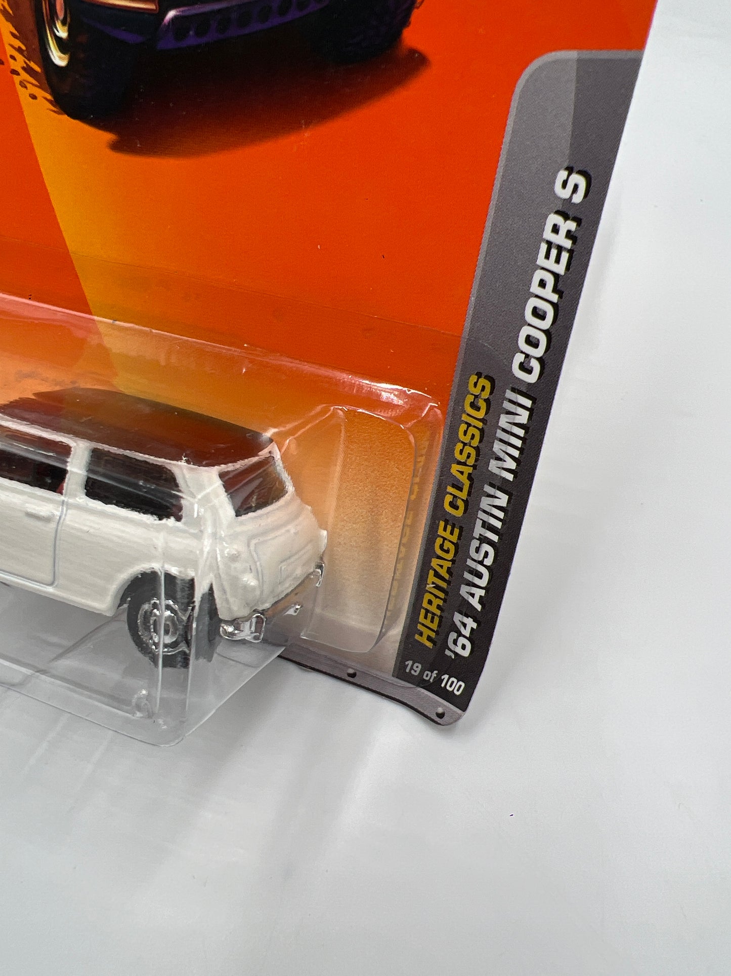 Matchbox Heritage Classics #19 64 Austin Mini Cooper S White 208C