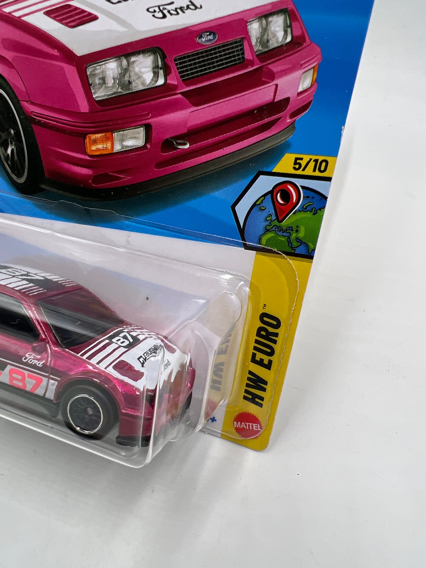 2026 Hot Wheels Super Treasure Hunt #116 87 Ford Sierra Cosworth Pink W/Protector Intl Card 2