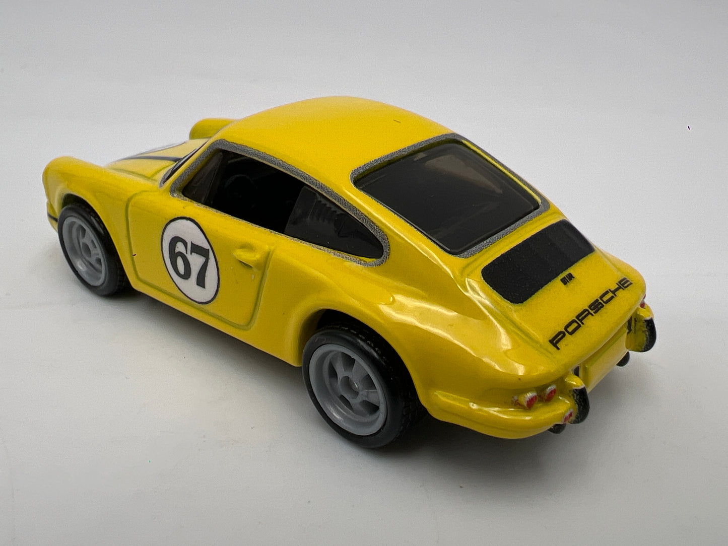 Hot Wheels 1/64 Premium Diorama Set Porsche 911 R Yellow Loose