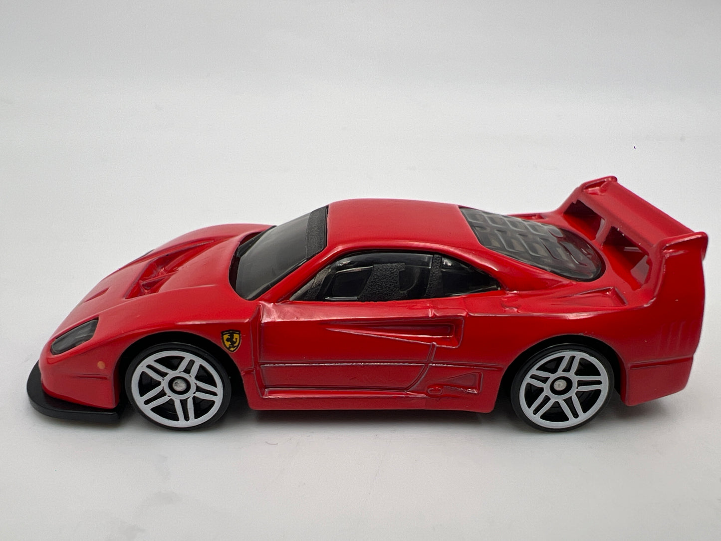 2026 Hot Wheels 1/64 Ferrari 5 Pack Exclusive Ferrari F40 Competizione Red Loose