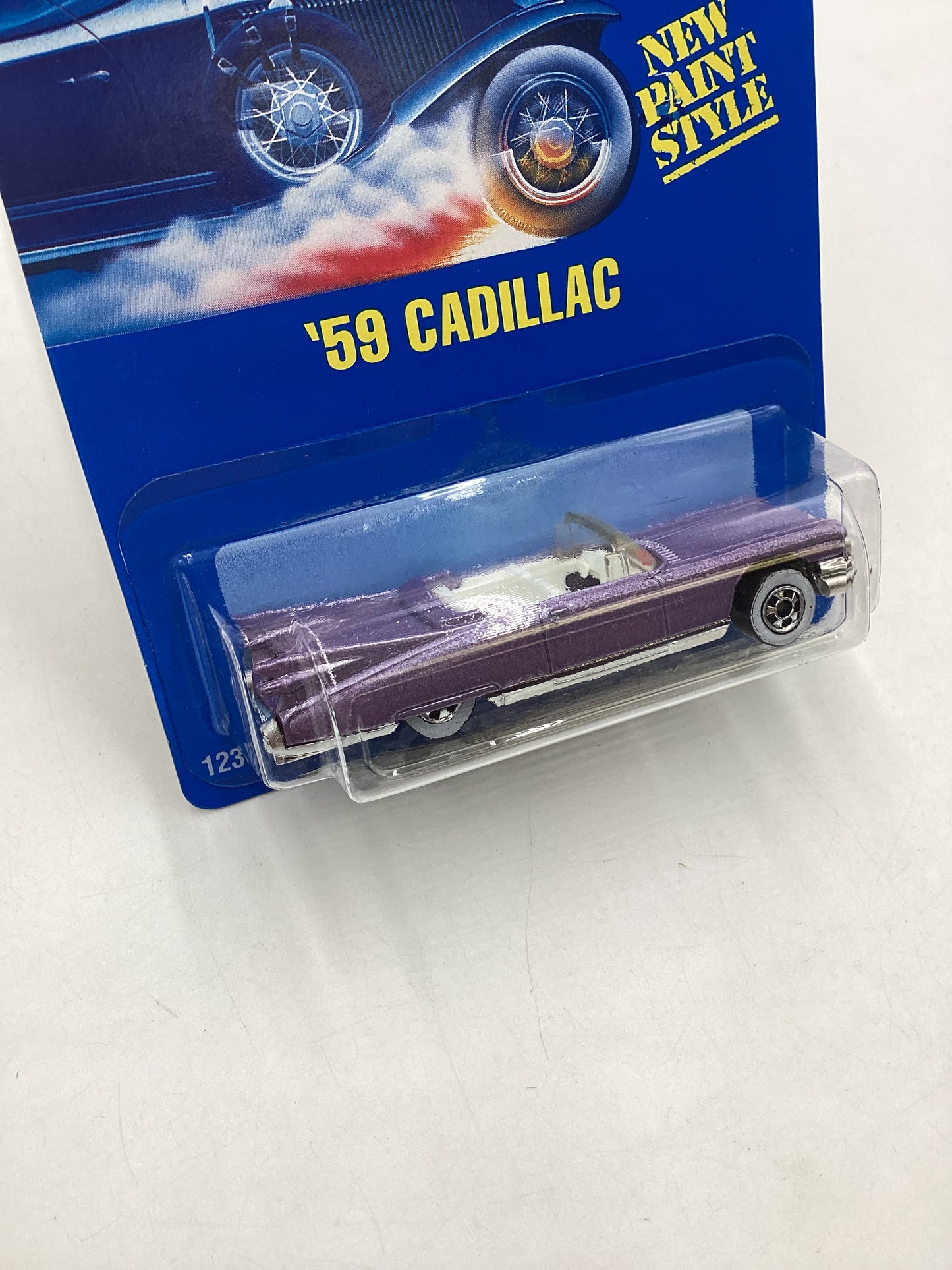 Hot Wheels Blue Card Collector No. 266 59 Cadillac Purple WW Wheels 239F