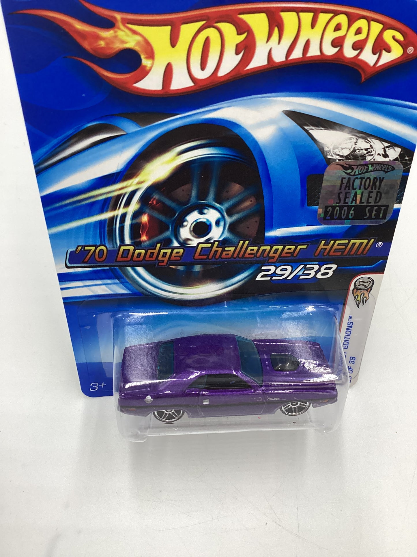 2006 Hot Wheels #29 70 Dodge Challenger HEMI Purple Factory Sealed SR