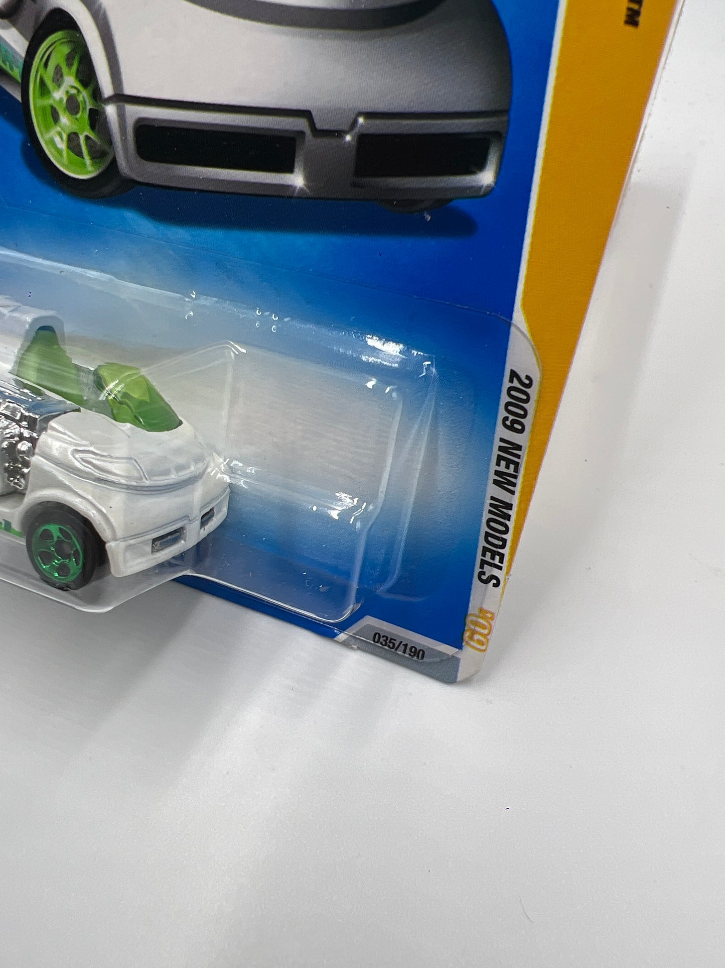 2009 Hot Wheels New Models #35 Four-1 White BB7