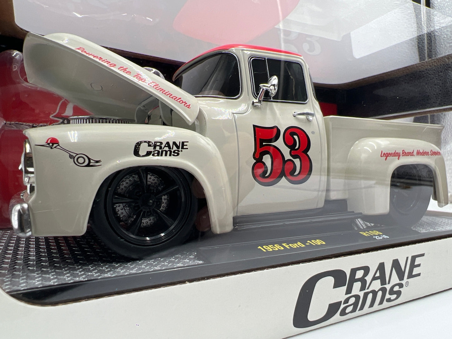 M2 Machines 1/24 Crane Cams 1956 Ford F-100 White/Red R108