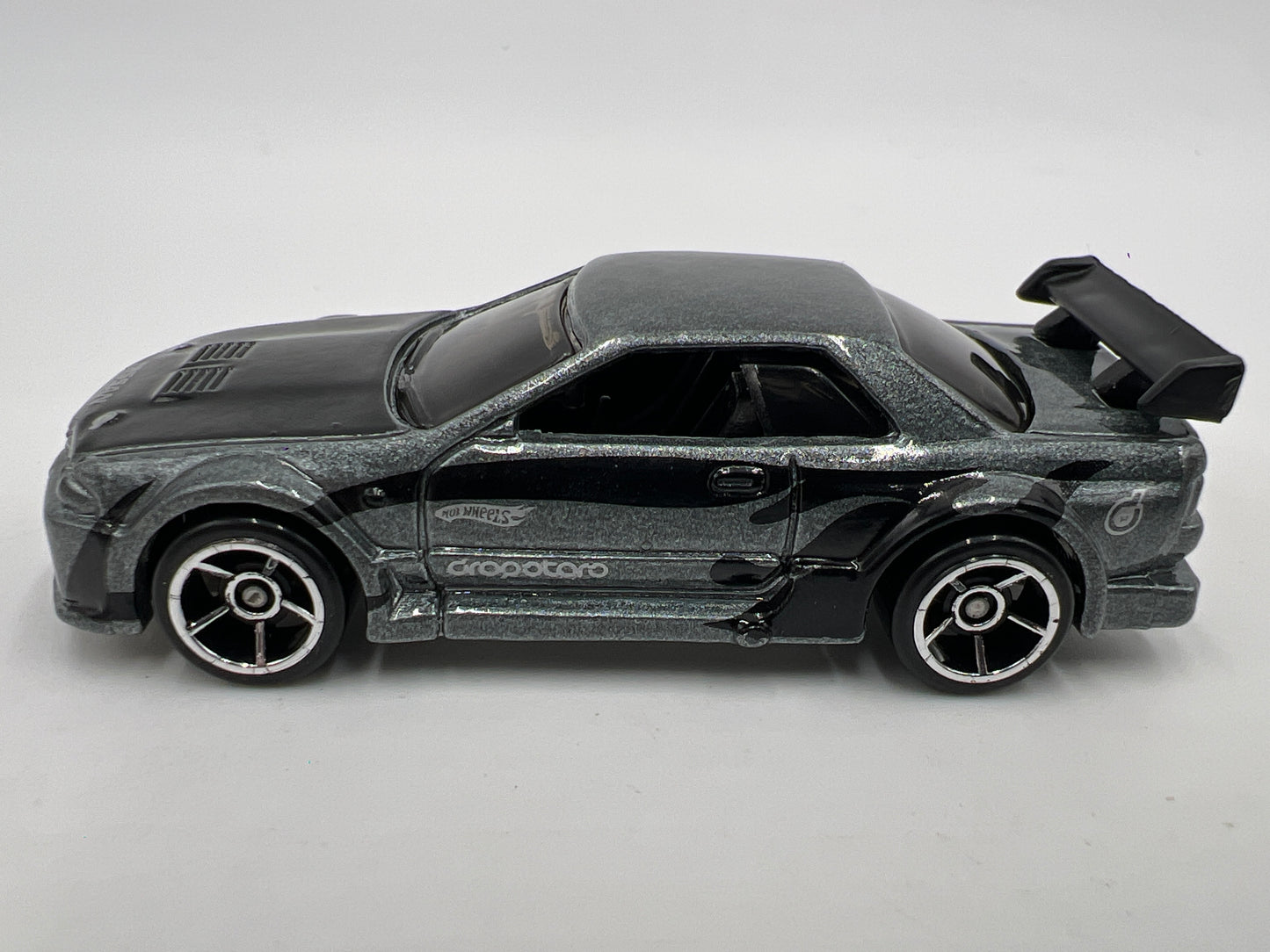 Hot Wheels 1/64 Dropstars Nissan Skyline Gray Loose