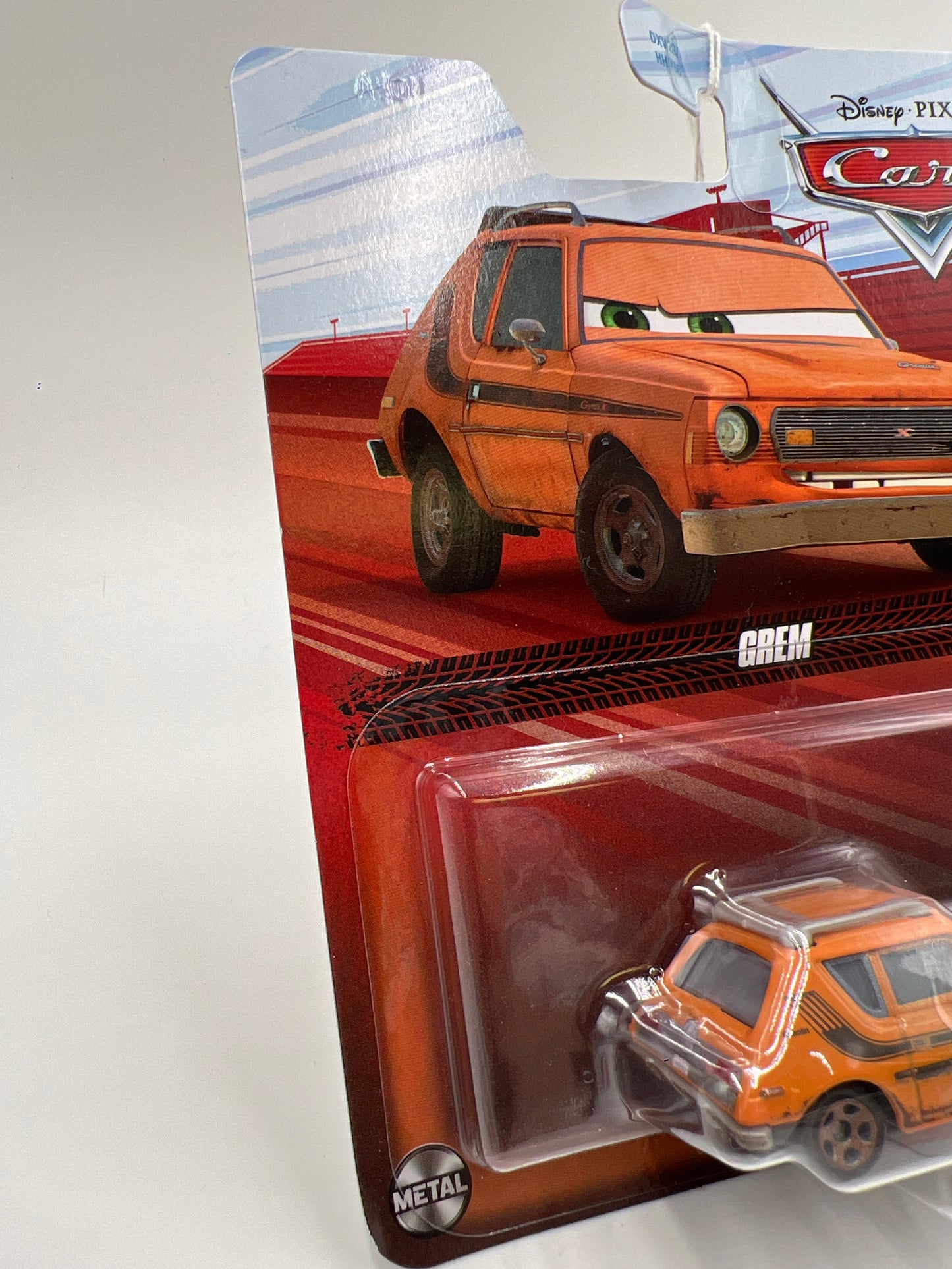 Disney Pixar Cars 2 Grem Orange 140B