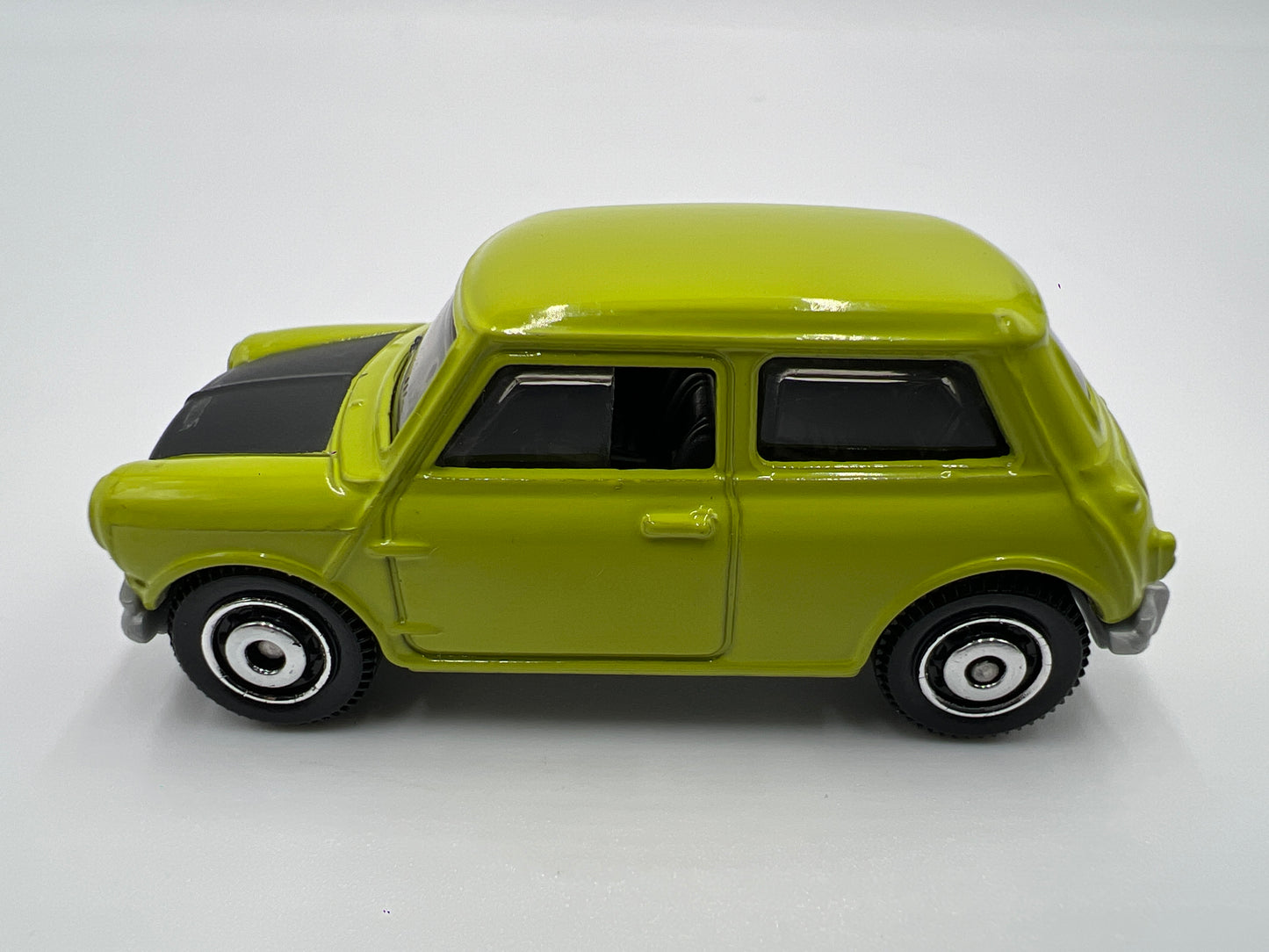 Matchbox 1/64 1964 Austin Mini Cooper Green Loose