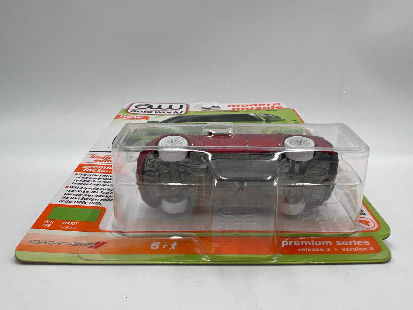 Auto World Modern Muscle Release 3 Version A Ultra Red CHASE 2023 Dodge Charger R/T Scat Pack Swinger