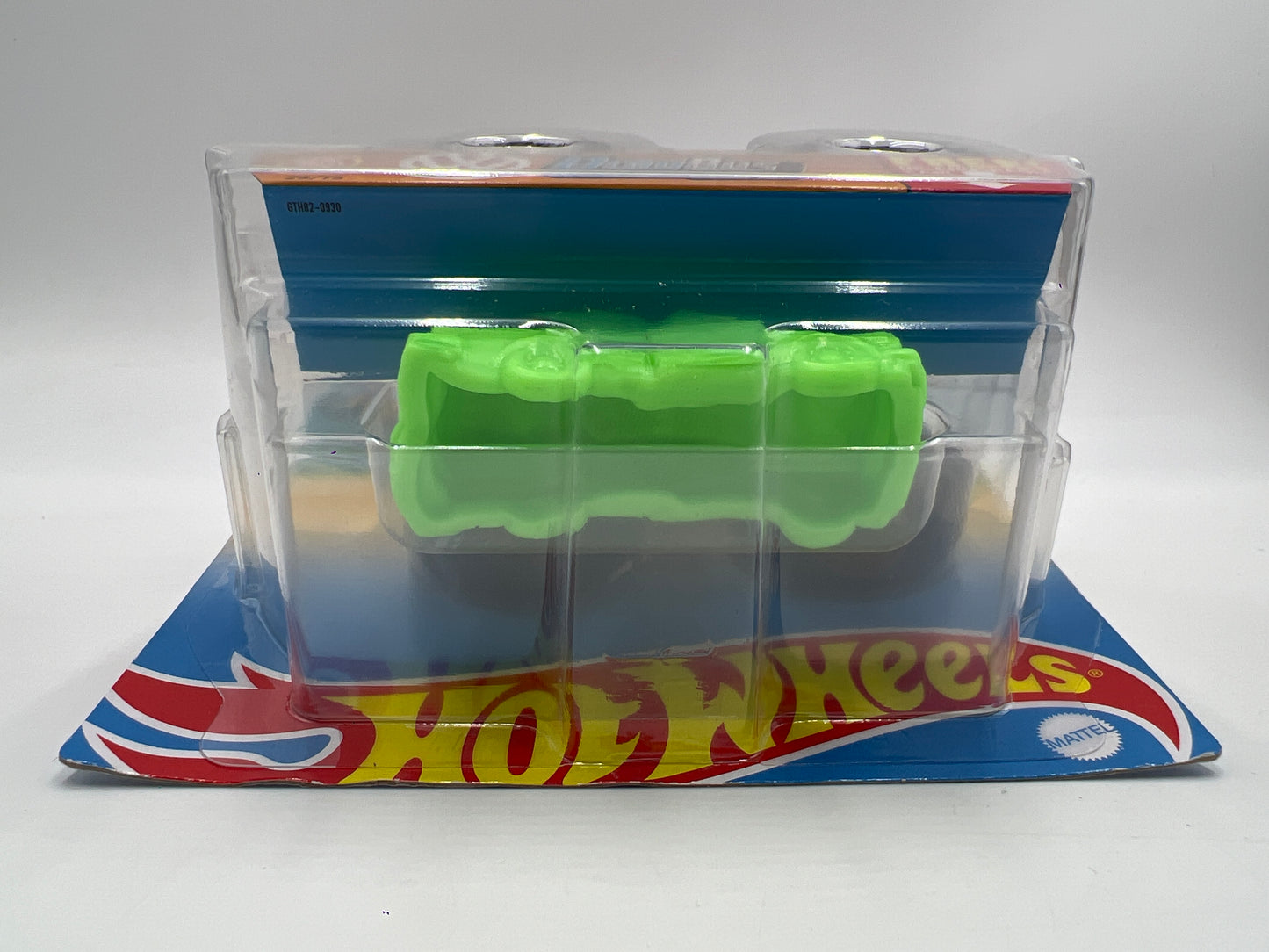 2021 Hot Wheels Monster Trucks Paint Crush #29 VW Drag Bus